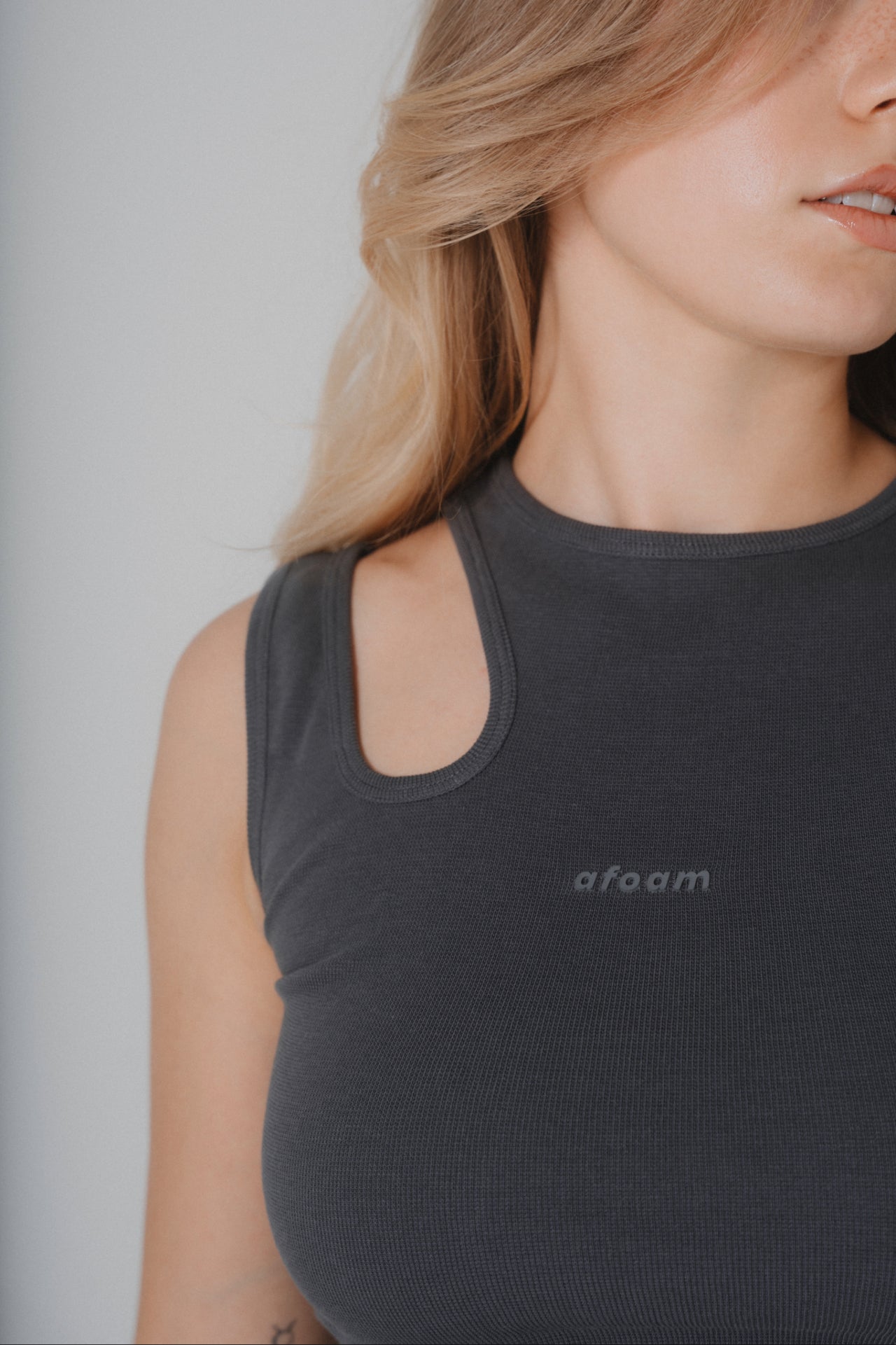 COZY CORE CROPTOP